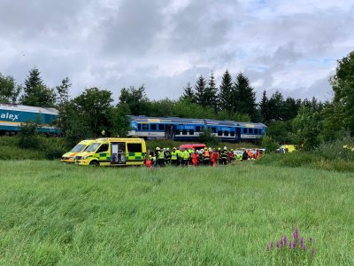 Záchranáři ZZS JčK pomáhali u srážky vlaků u obce Milavče